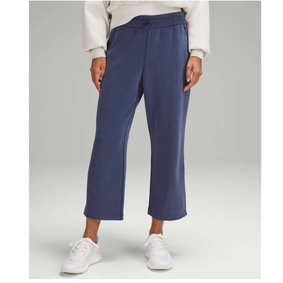 Lululemon Softstreme High Rise Pant Women 12 Crop LW5EGTS Sweatpants True Navy - Picture 1 of 16